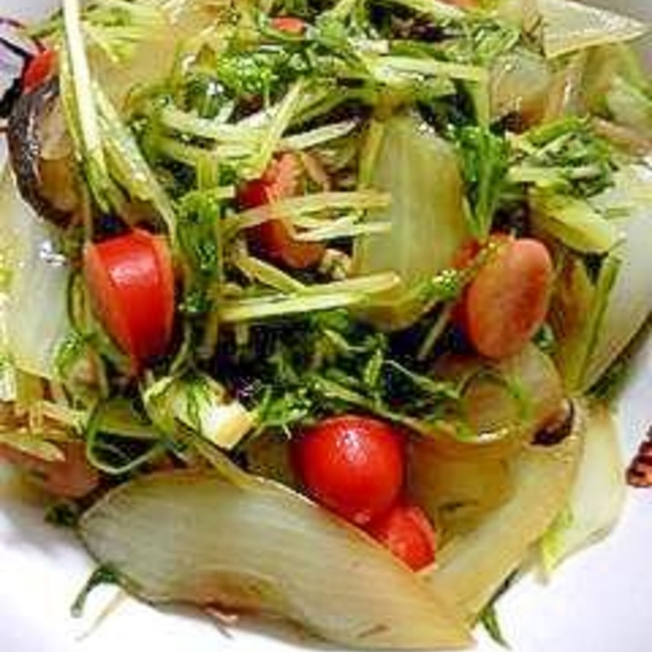 ウインナーと玉ねぎと水菜のバターしょうゆ炒め
